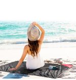 Килимок для пікніка водостійкий надлегкий Naturehike Moisture Picnic Mat NH17D050-B, 145x100 см, чорний - Зображення 6